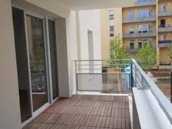 Beau studio meublé 25m² avec terrasse 10m² Pinel 