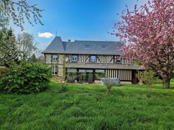 Villa 4 pièces 177 m² 
