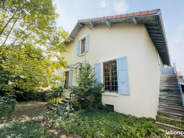 Maison 7 pièces 182 m² 