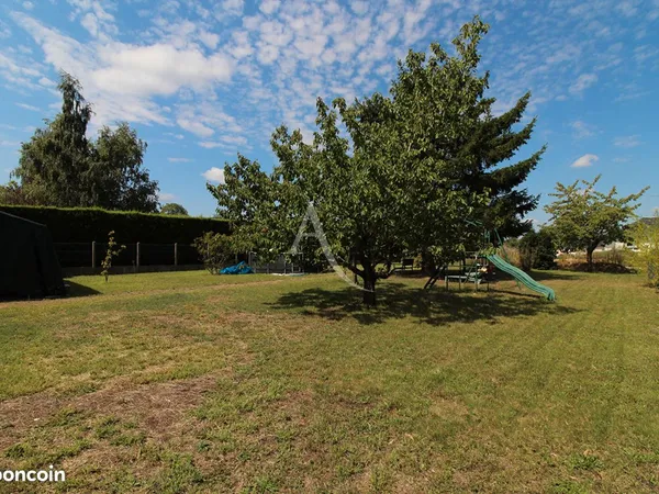 Terrain 1400 m² VINEUIL 