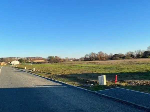 Terrain 560 m² Saint Lieux Les Lavaur 
