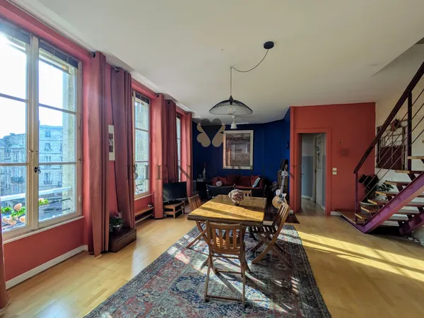 Vends appartement duplex 126m² Bordeaux Saint Pierre - 5 pièces 