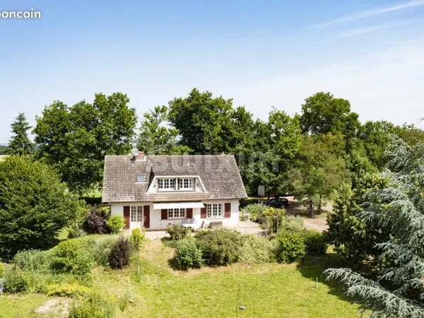 Maison 8 pièces 219 m² 