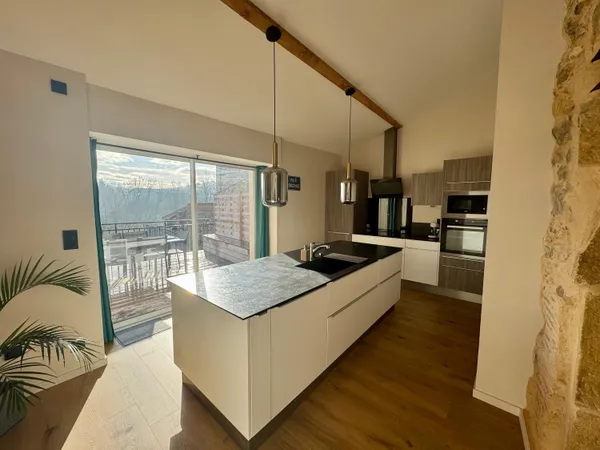 Vends maison rénovée - 150m² 