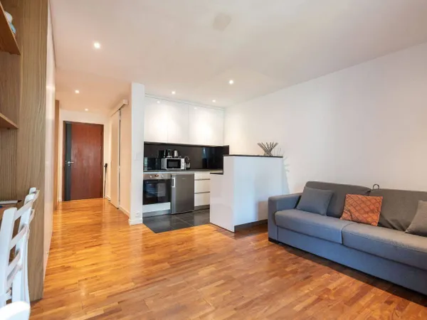 Studio 1 pièce 30 m² 
