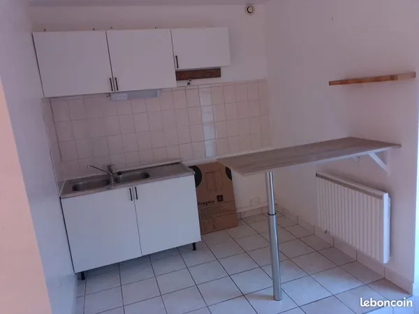 Petit T3 en duplex proche Auray 