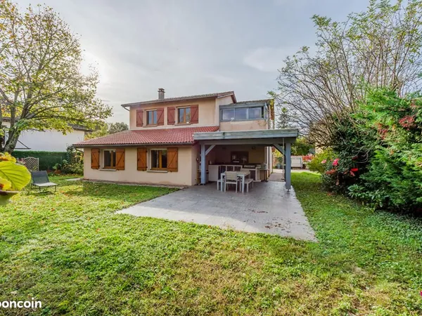 Maison 6 pièces 126 m² 