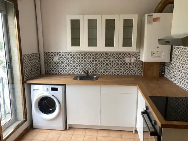T3 lumineux 76 m², 3e sans ascenseur ? Avignon 