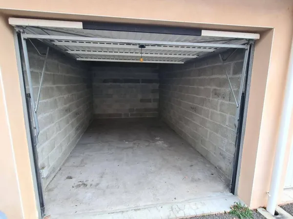 Parking 13 m² 