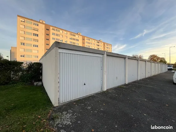 Parking/box 12 m² Hoenheim 