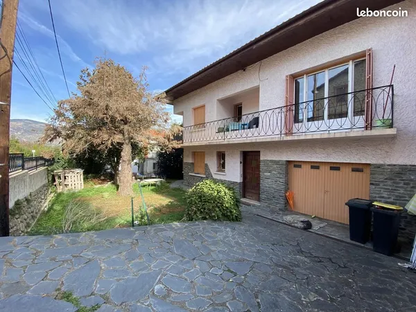 Maison 6 pièces 144 m² 