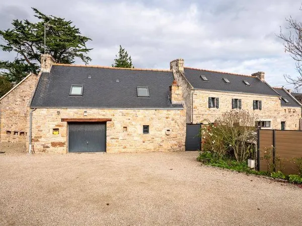 Maison 4 pièces 245 m² 