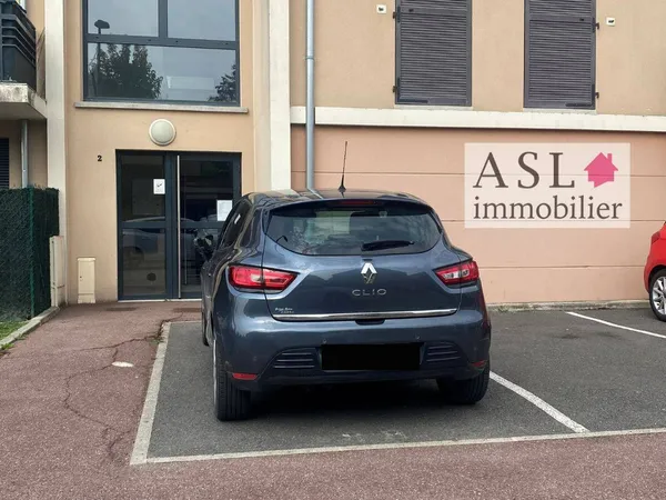 Parking - Garage Vente Courtry   8500€