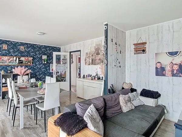 Maison sur sous sol, 3 chambres avec jardin 