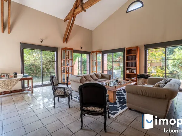 Maison 6 pièces 208 m² 