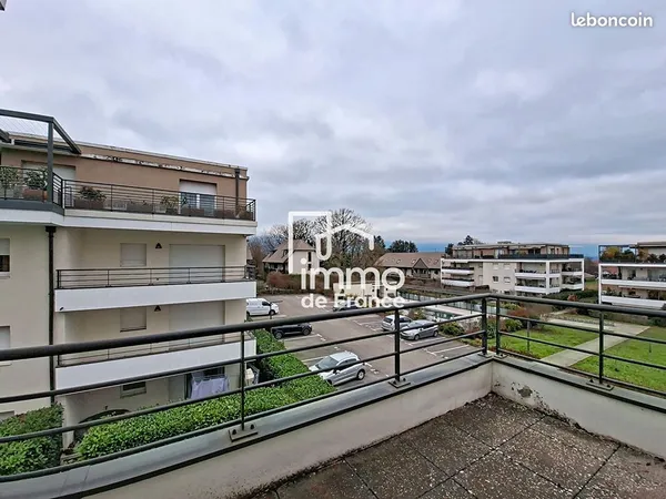 Studio 1 pièce 28 m² 