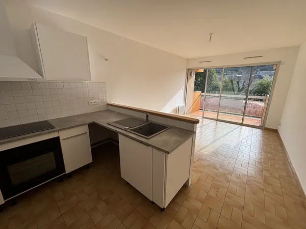 T2 lumineux de 36m² avec terasse 