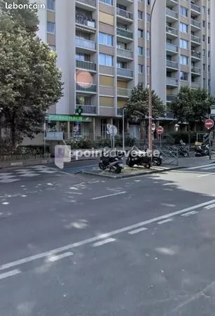 Local commercial 180 m² 