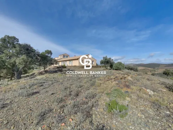 AU COEUR DES CORBIERES OFFRANT UNE VUE EXCEPTIONNELLE A 360° 