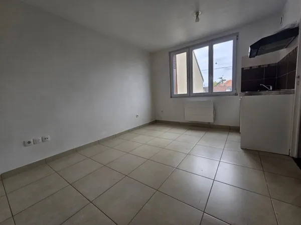 Studio 1 pièce 15 m² 