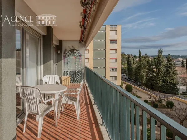 Appartement familial T5 avec vue sur la Sainte Victoire 