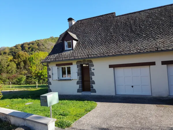 SAINT MARTIN VALMEROUX Maison T4 
