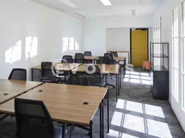 Bureaux 140 m² 
