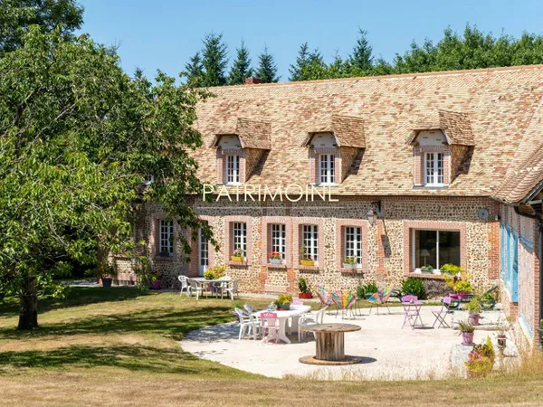Maison 8 pièces 400 m² 