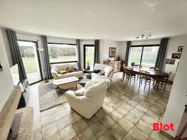 A VENDRE EN EXCLUSIVITE BLOT CHANTEPIE - MAISON + HANGAR 