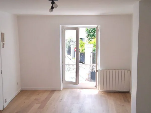 Studio 1 pièce 16 m² 