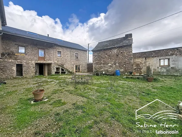 Propriété 3 pièces 111 m² 