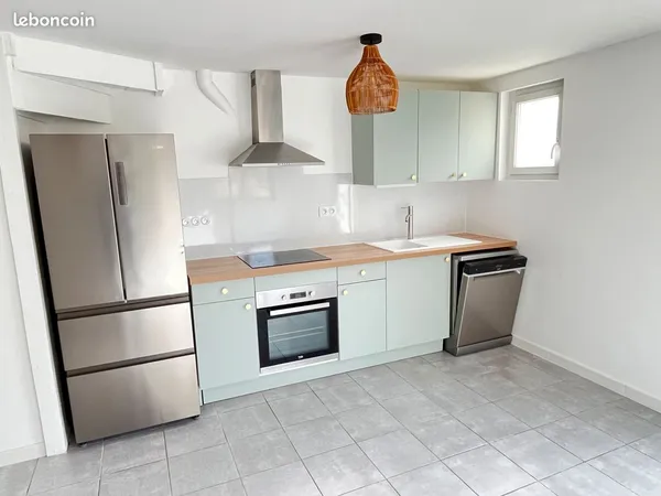 Maison meublée à Niort (79000) - 2 chambres - 70 m² - Quartier Tour Chabot Cour + balcon - Proche 