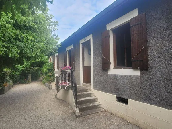 Maison de plain-pied 5 pièces 145 m² 