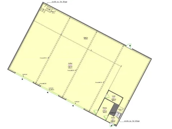 Local d'activité 1110 m² 