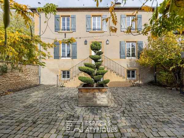 Ancien presbytère rénové avec jardin et dépendance 