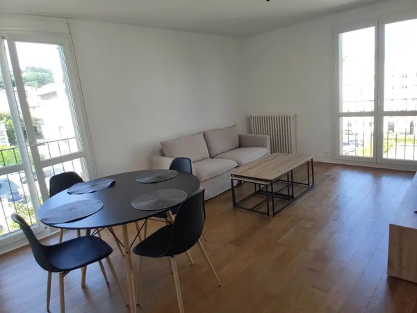 F2 meublé hyper centre 