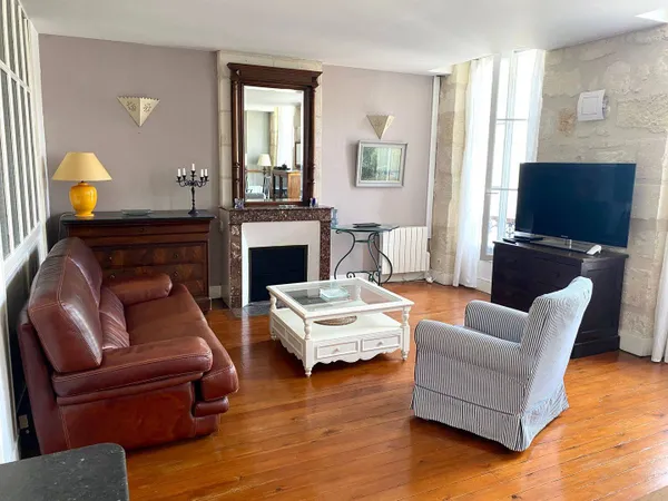 Maison 7 pièces 235 m² 