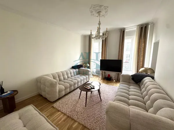 Appartement 3 pièces de 65m², rue du Faubourg Saint-Denis / rue d'enghien 