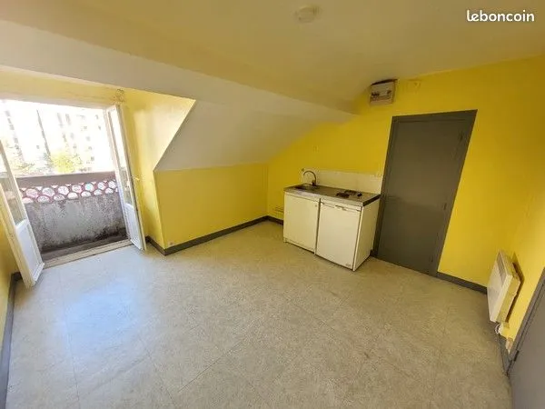 Studio 1 pièce 17 m² 