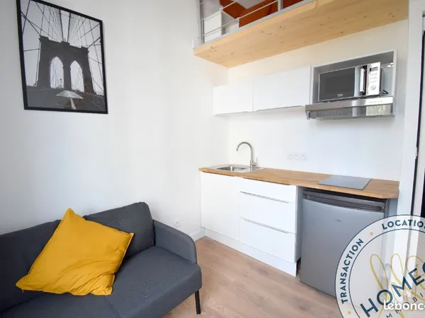 Studio 1 pièce 22 m² 