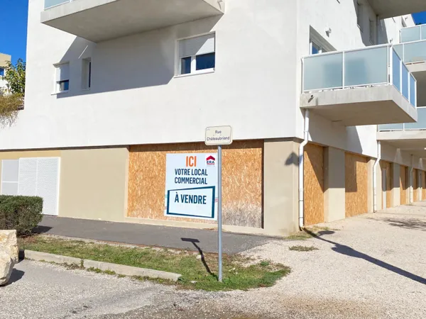 A VENDRE Local commercial Monteux 247 m2 