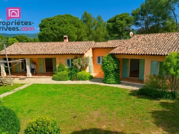 Villa Roquebrune Sur Argens 5 pièces 140m2 sur 4000m2 de terrain. EXTENSION ET PISCINE POSSIBLE 