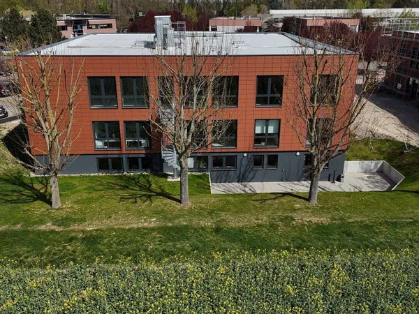 Bureaux 119 m² 
