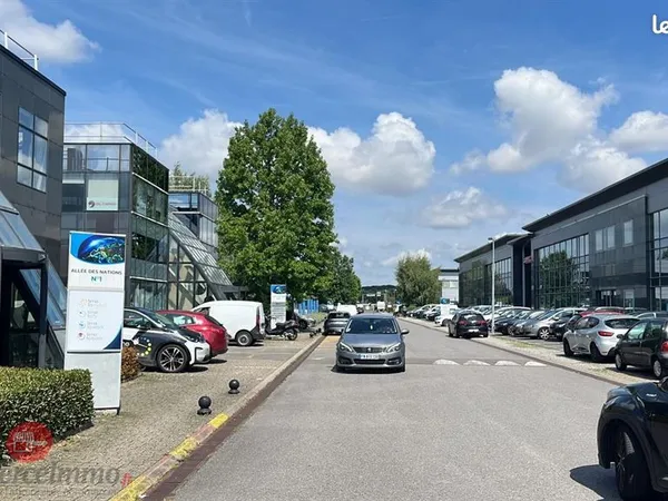 Local commercial 210 m² ROISSY EN FRANCE 