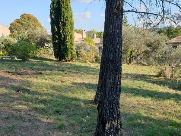 Terrain au Val 
