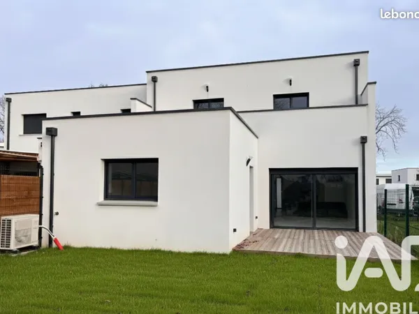 Propriété 8 pièces 200 m² 