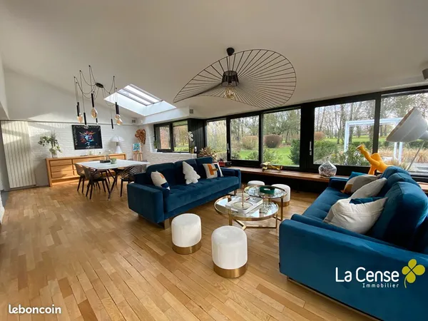 Villa 8 pièces 261 m² 