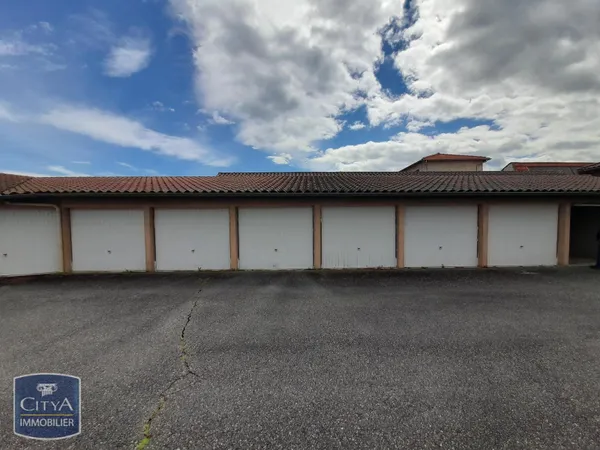 Parking - Garage Location Saint-Germain-Laval   50€