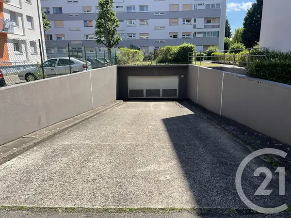 Parking 14 m² 