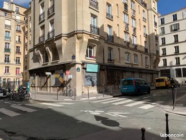 Place parking (.option recharge électrique) 